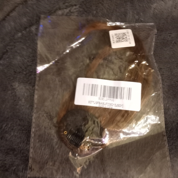 Hair extensions - Picture 3 of 3